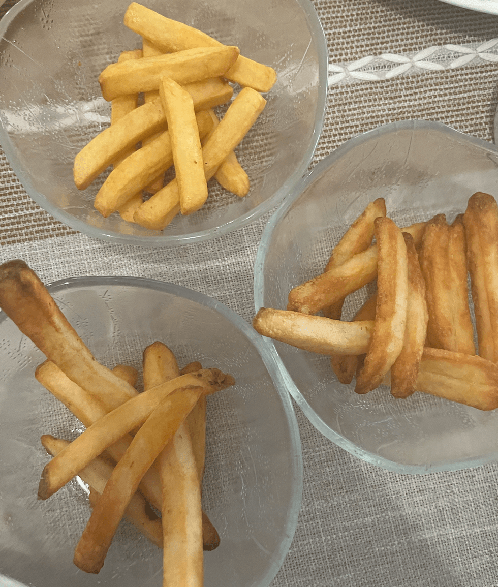 Frites McCain en haut, Les fermes Cavendish en bas \u00e0 gauche et Compliments en haut \u00e0 droite.