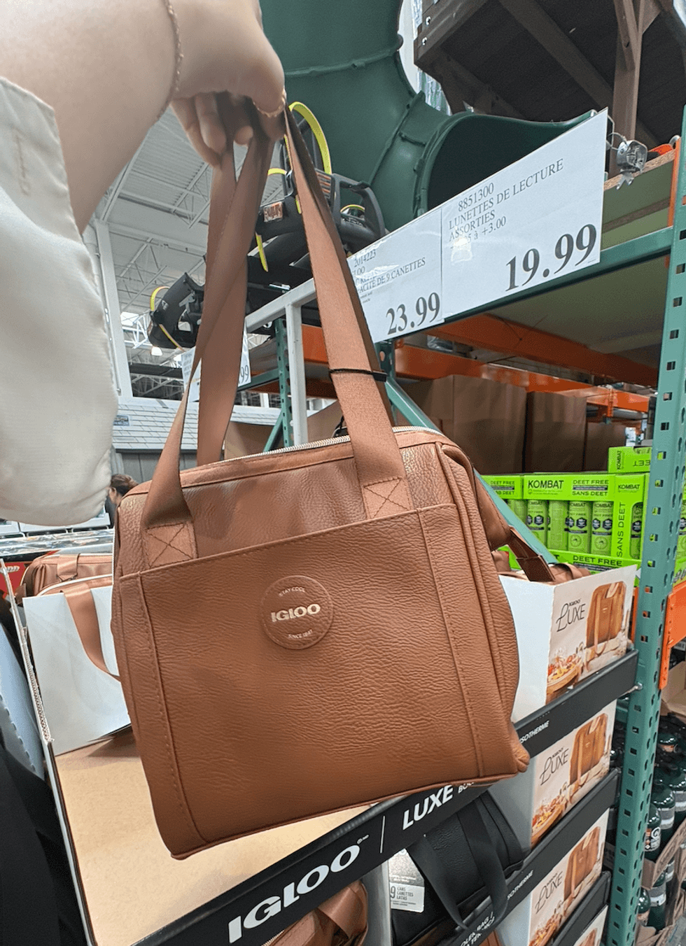 Glaci\u00e8re souple Igloo Luxe au Costco.
