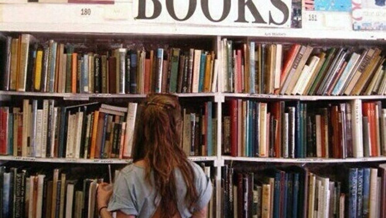 Une grande vente de livres et de vêtements à 1$ débarque à Montréal lundi