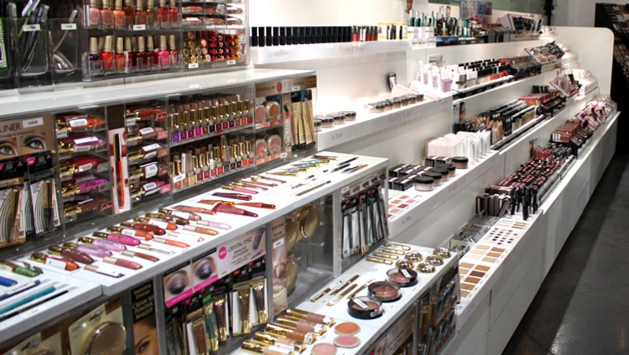 Une immense vente à 70% de rabais sur le maquillage aura lieu à Montréal!