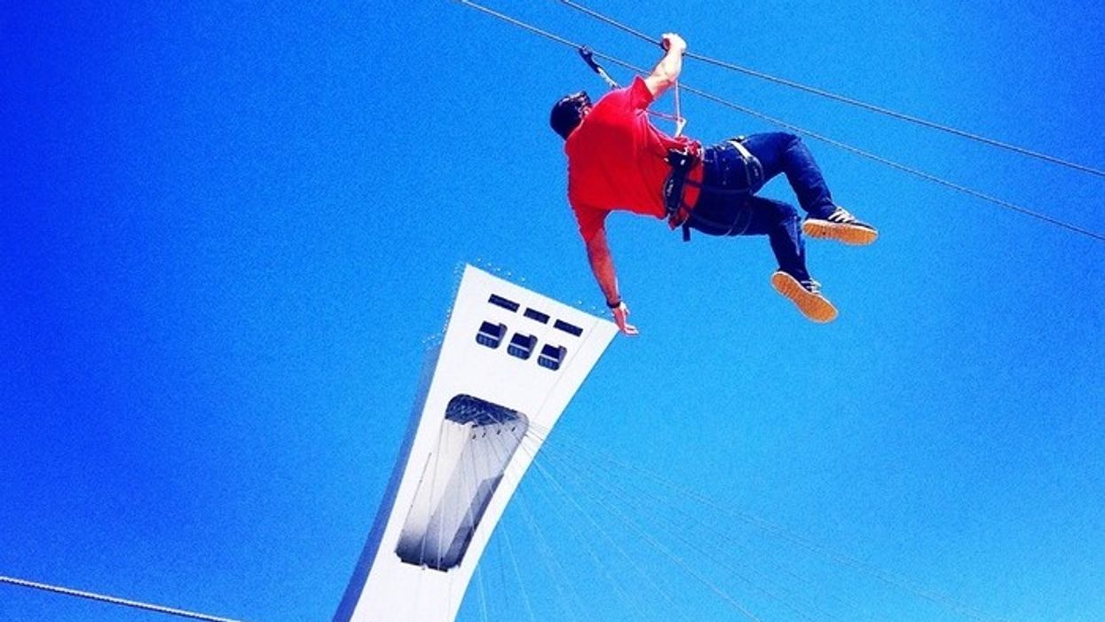 Tu pourras faire de la tyrolienne et de l'hébertisme urbain cet été à Montréal!