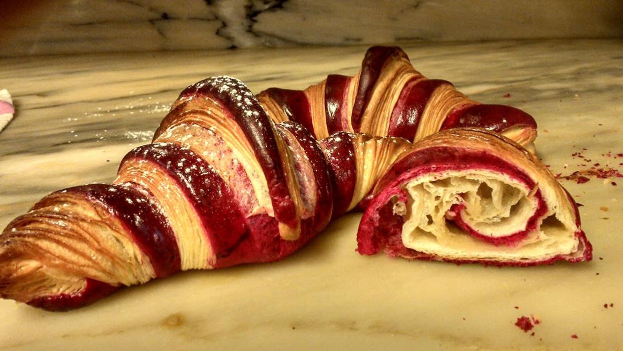 Une boulangerie à Montréal vend maintenant des croissants infusés aux framboises