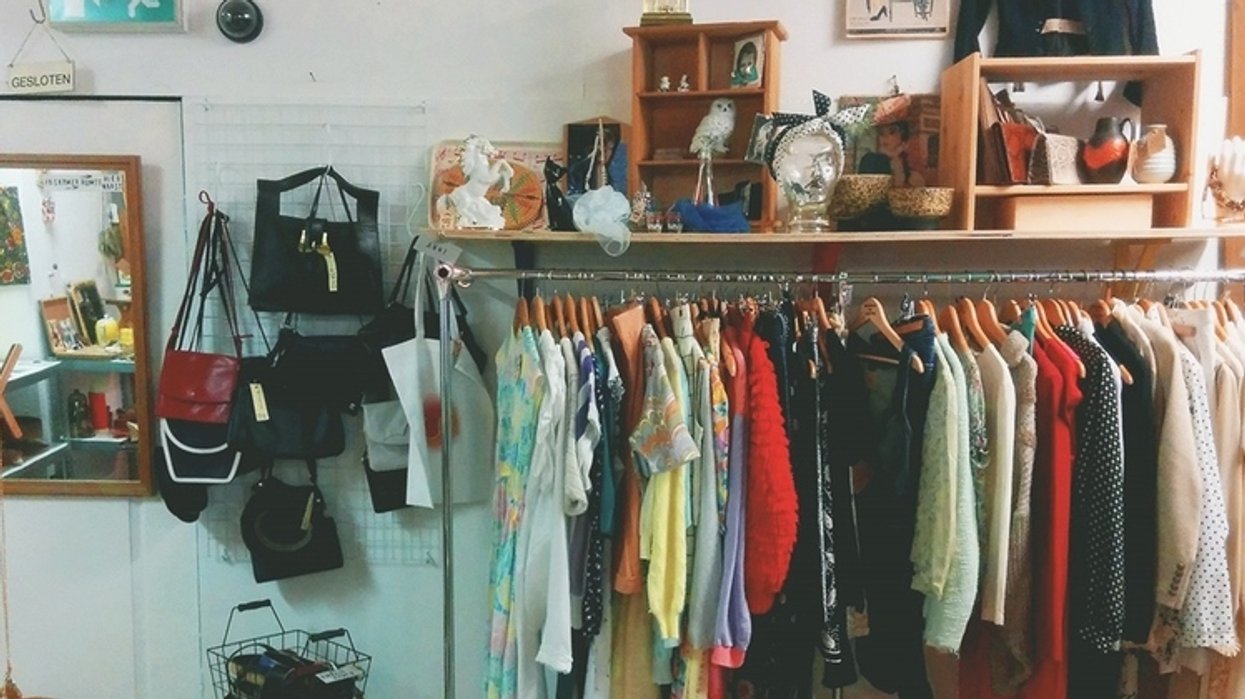 Une GIGANTESQUE vente vintage aura lieu ce week-end à Montréal !