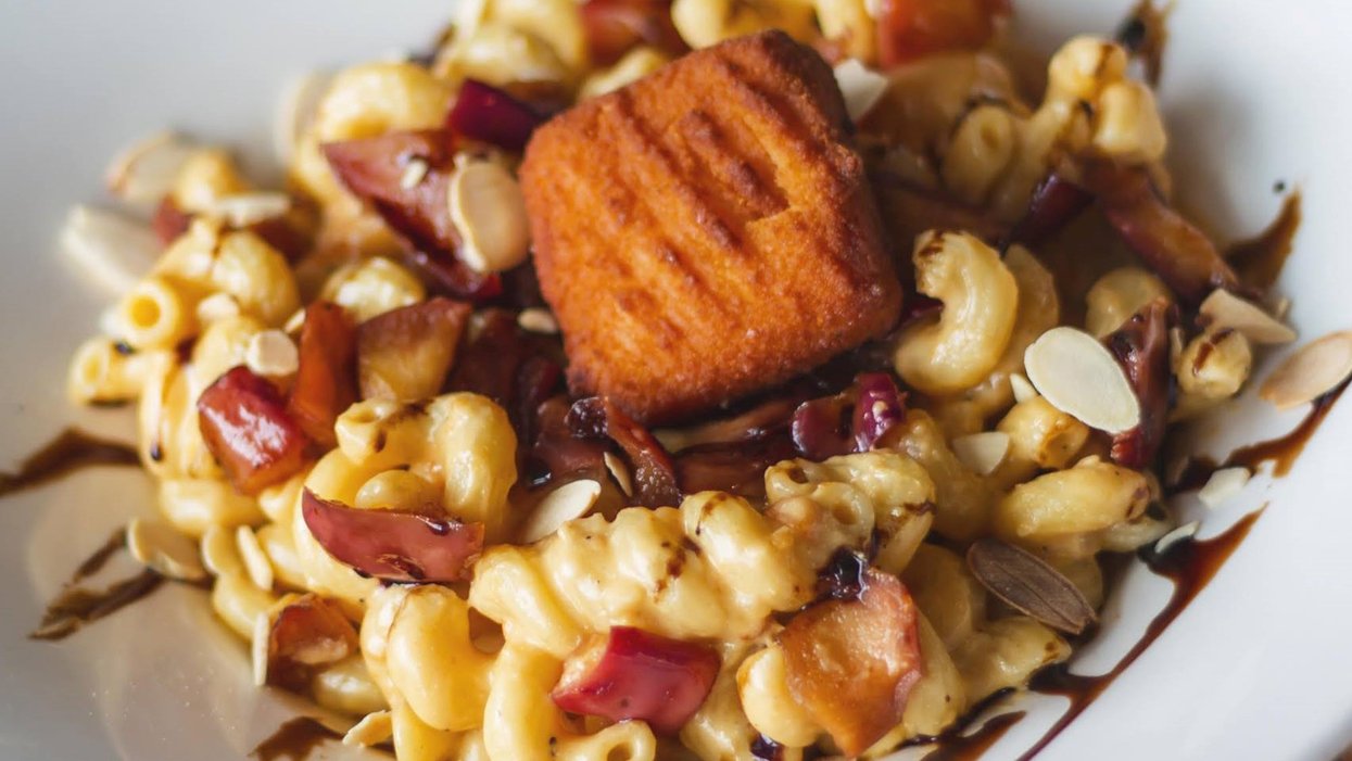 8 plats beaucoup trop cochons à essayer durant la semaine du Mac n' Cheese à Québec