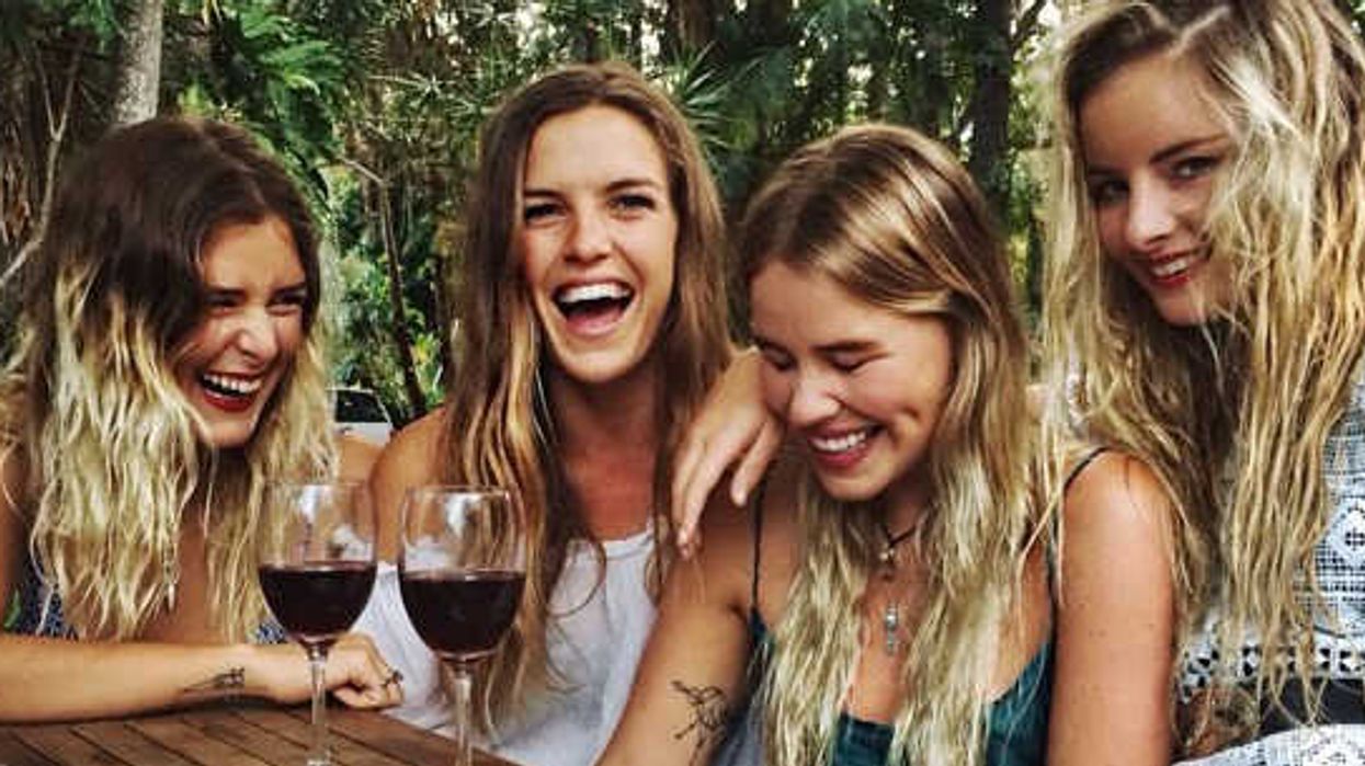 9 endroits au Québec que tu dois visiter cet été si tu adores boire