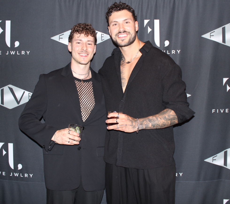 Jay Dumont et Fr\u00e9d\u00e9rick Robichaud.