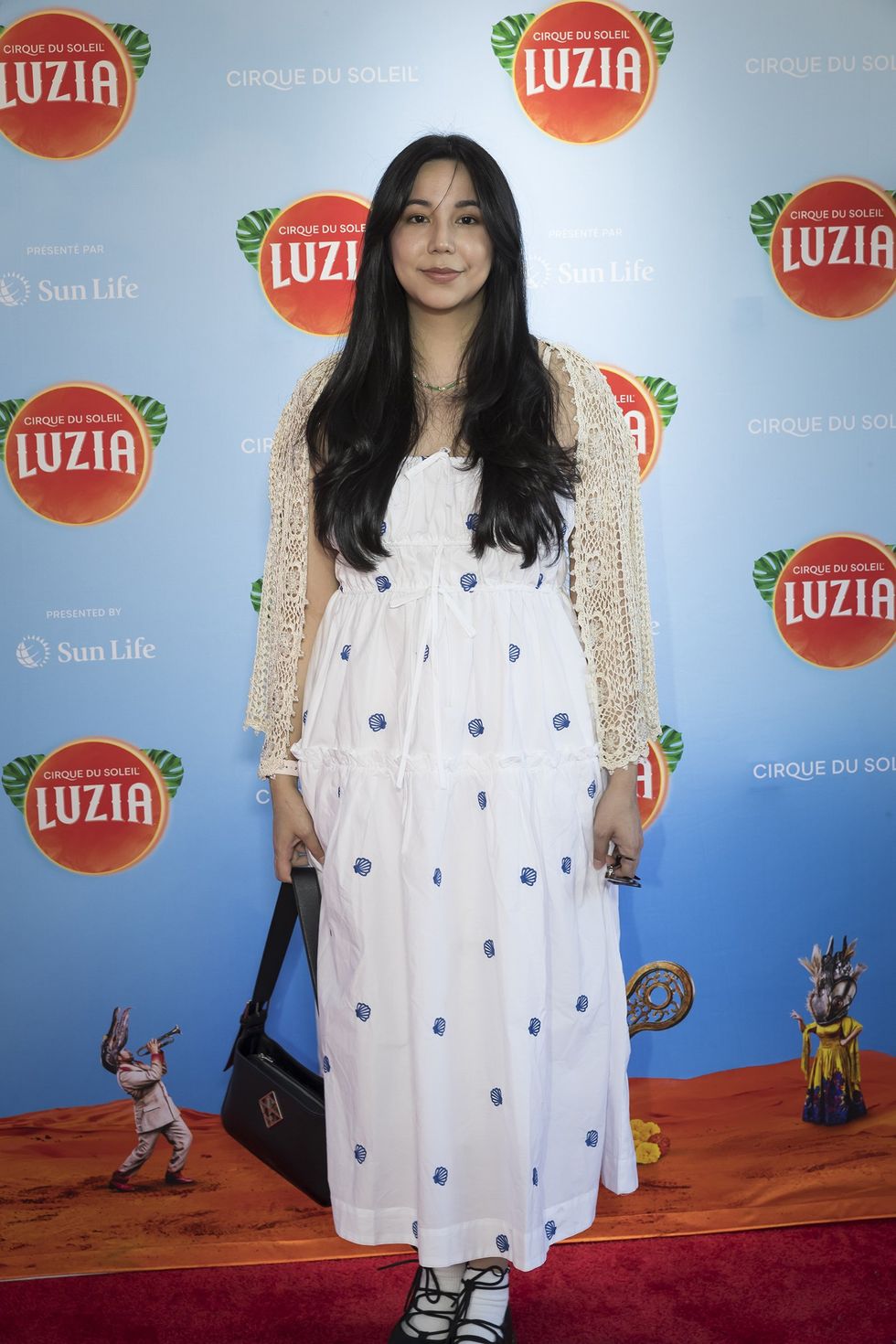 Jemmy Echaquan Dub\u00e9 sur le tapis rouge de Luzia du Cirque du Soleil.