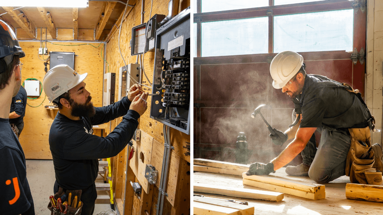 Jeunes adultes au camp construction