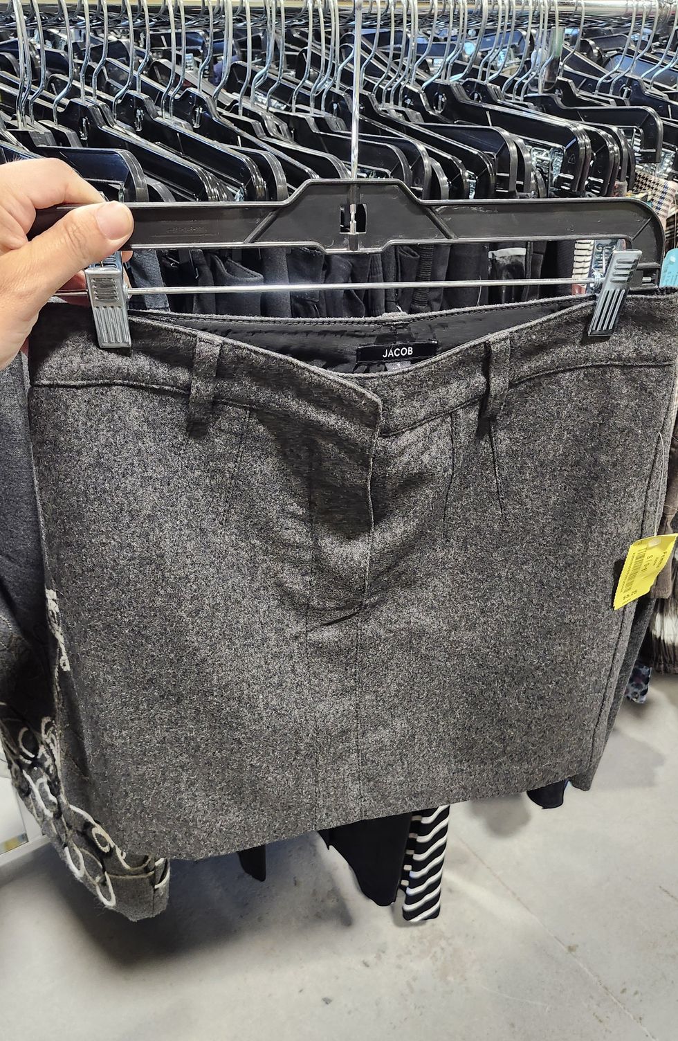 Jupe grise de la marque Jacob.