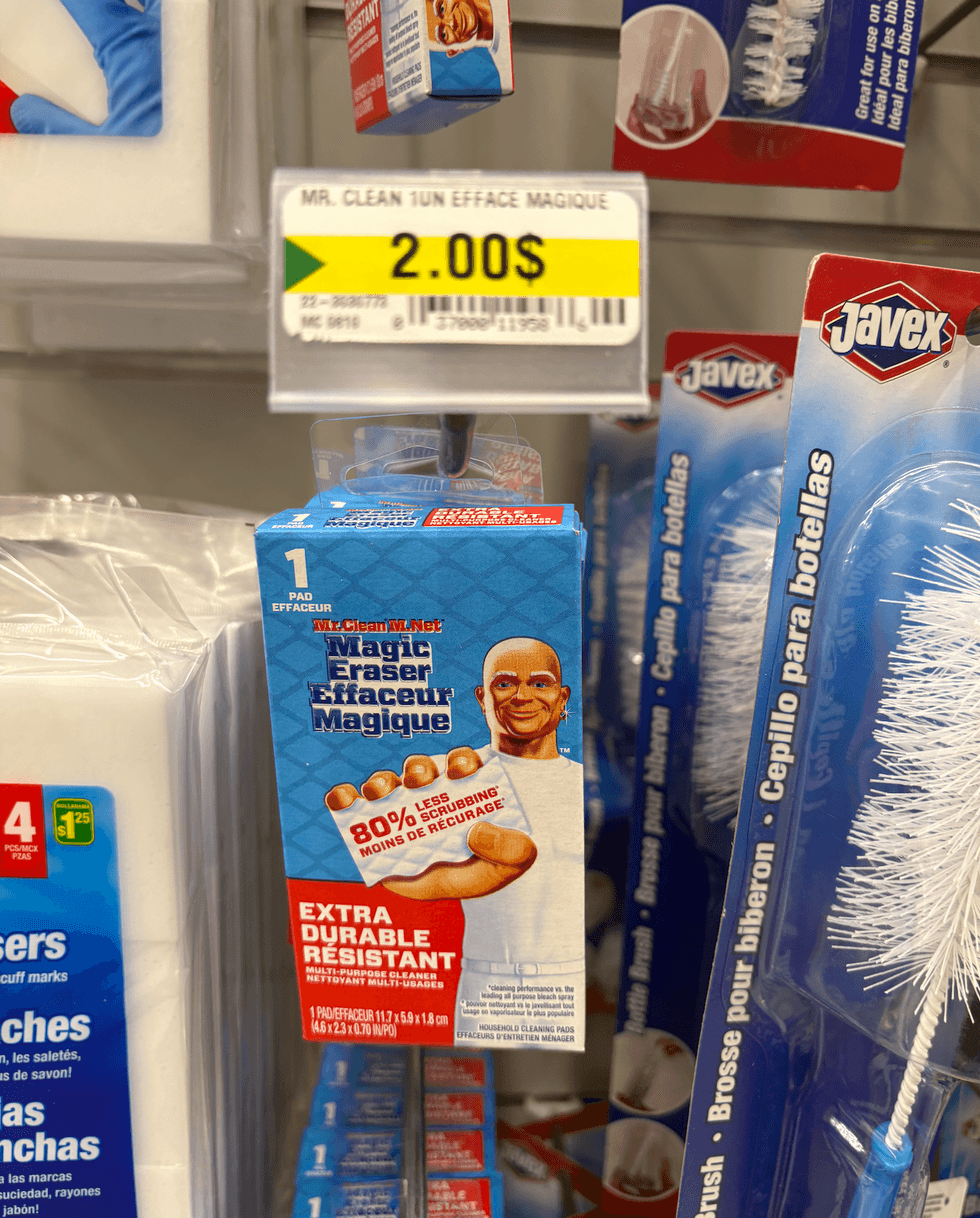 L'effaceur magique de M. Net sur les \u00e9tag\u00e8res du Dollarama.