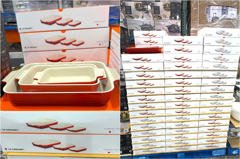 L'ensemble Le Creuset \u00e0 vendre au Costco. Droite : Les ensembles Le Creuset blanc et rouge au Coscto.