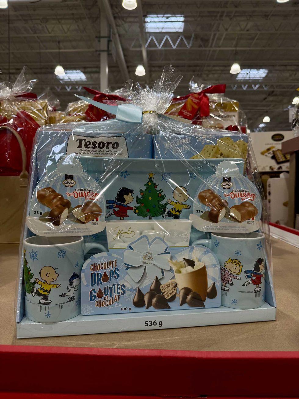 L\u2019ensemble cadeau Tesoro d\u00e9cor\u00e9 aux couleurs des Peanuts au Costco