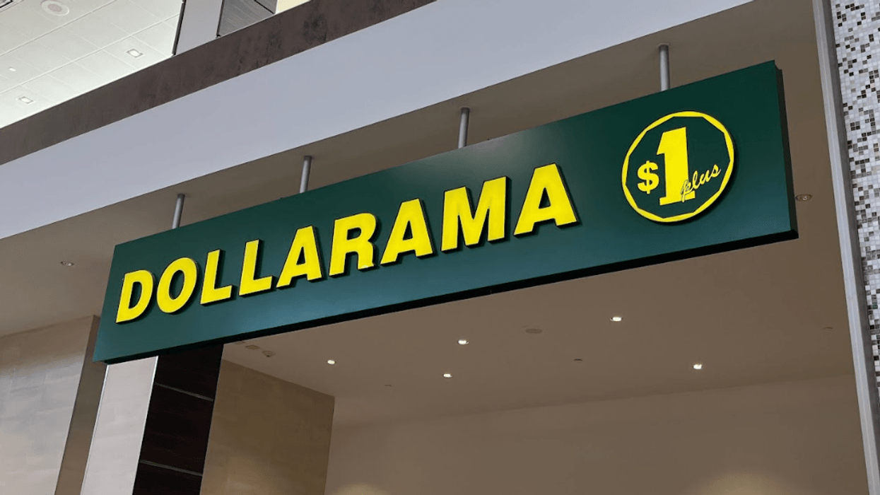 La bannière d'un Dollarama.
