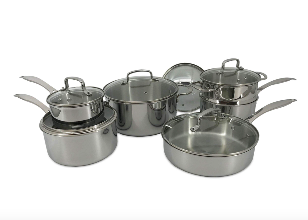 La batterie de cuisine en acier inoxydable \u00e0 3 \u00e9paisseurs de la marque Paderno vendue au Canadian Tire.