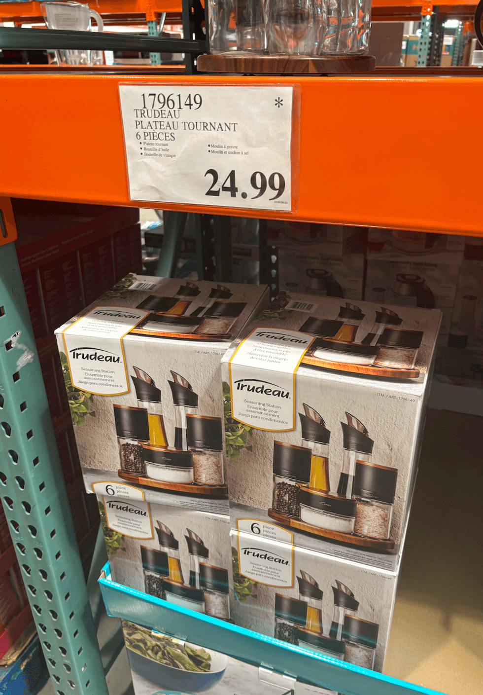 La bo\u00eete d'ensemble \u00e0 assaisonnements Trudeau de six pi\u00e8ces au Costco.