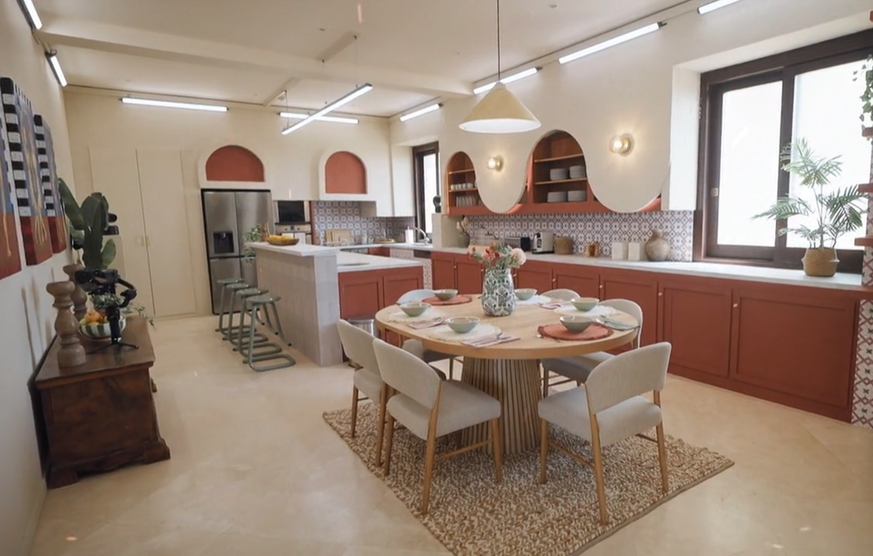 La cuisine de la maison des filles d'Occupation Double Chypre.