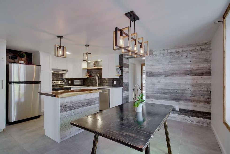 La cuisine r\u00e9nov\u00e9e.