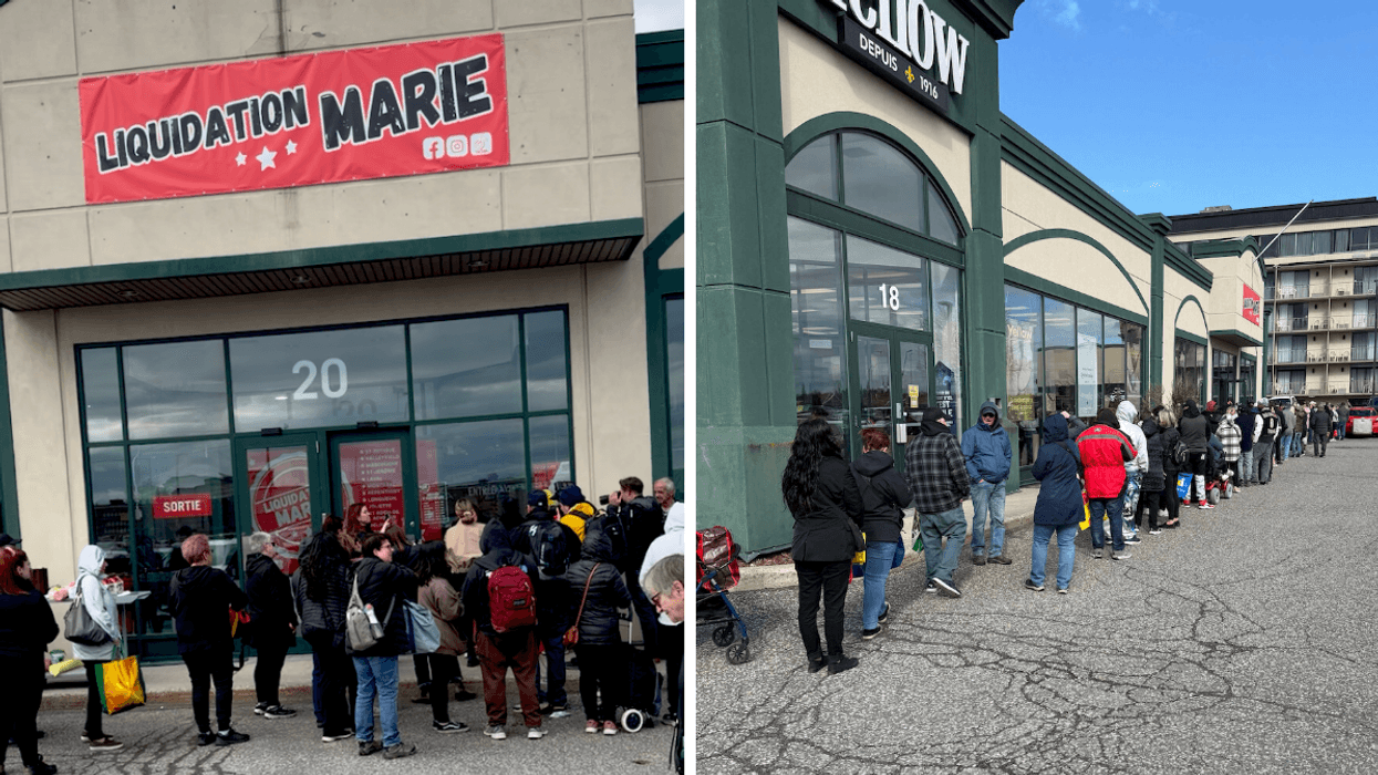 La foule devant le Liquidation Marie de Granby. Droite : La file à l'ouverture du Liquidation Marie à Granby.