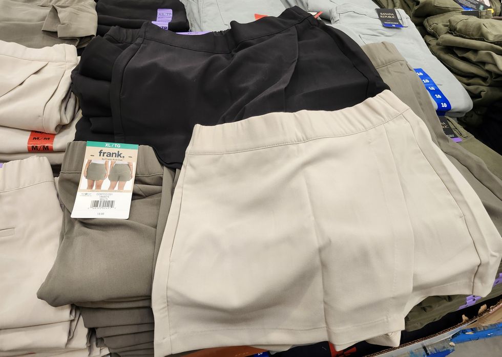 La  jupe-short de la marque Frank And Oak.