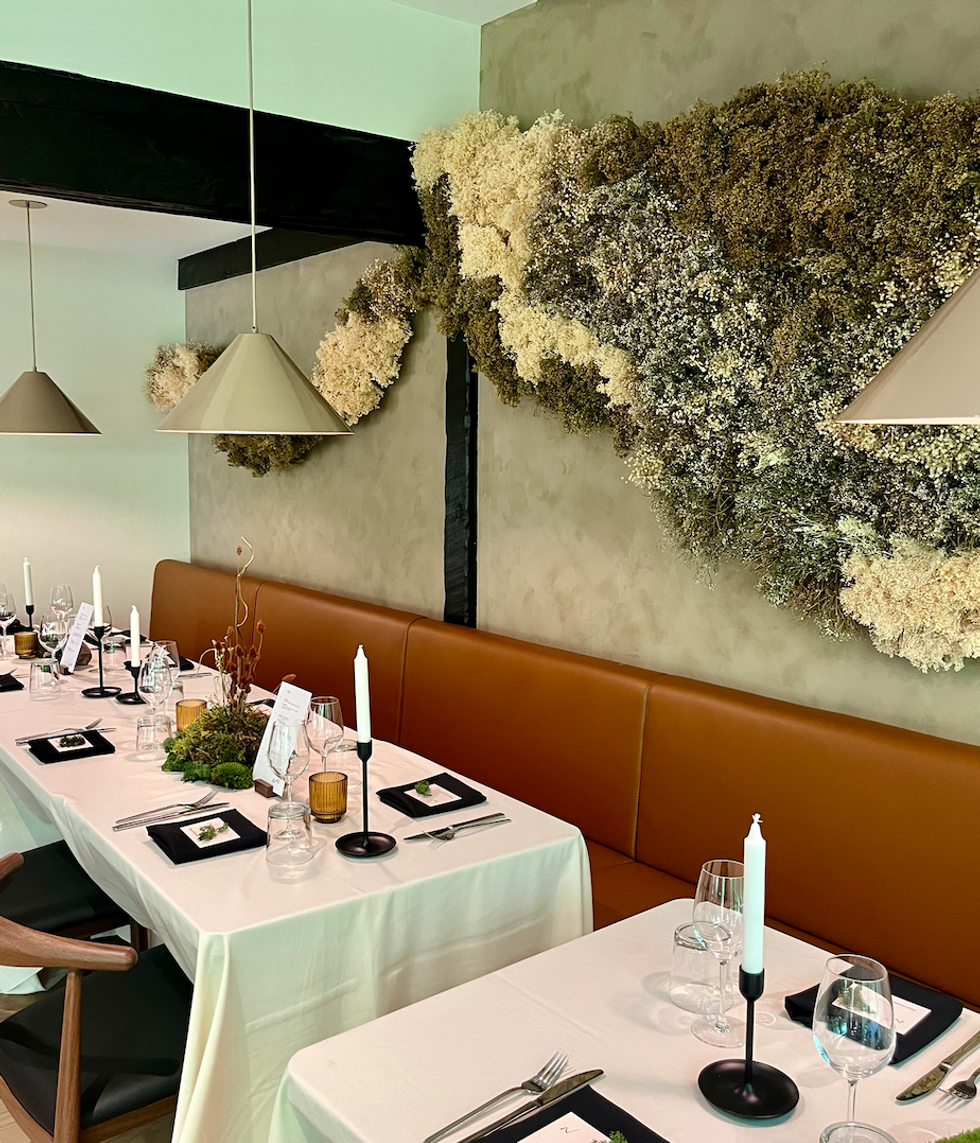 La salle \u00e0 manger du Restaurant Nord \u00e0 Saint-Sauveur.