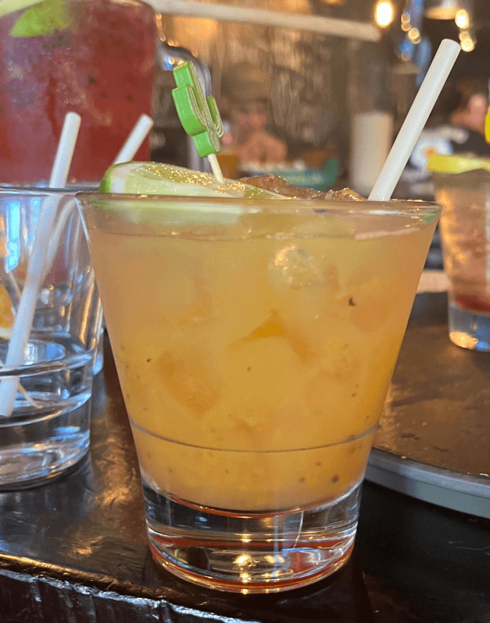 La sangria White peach basil du Moose Bawr.