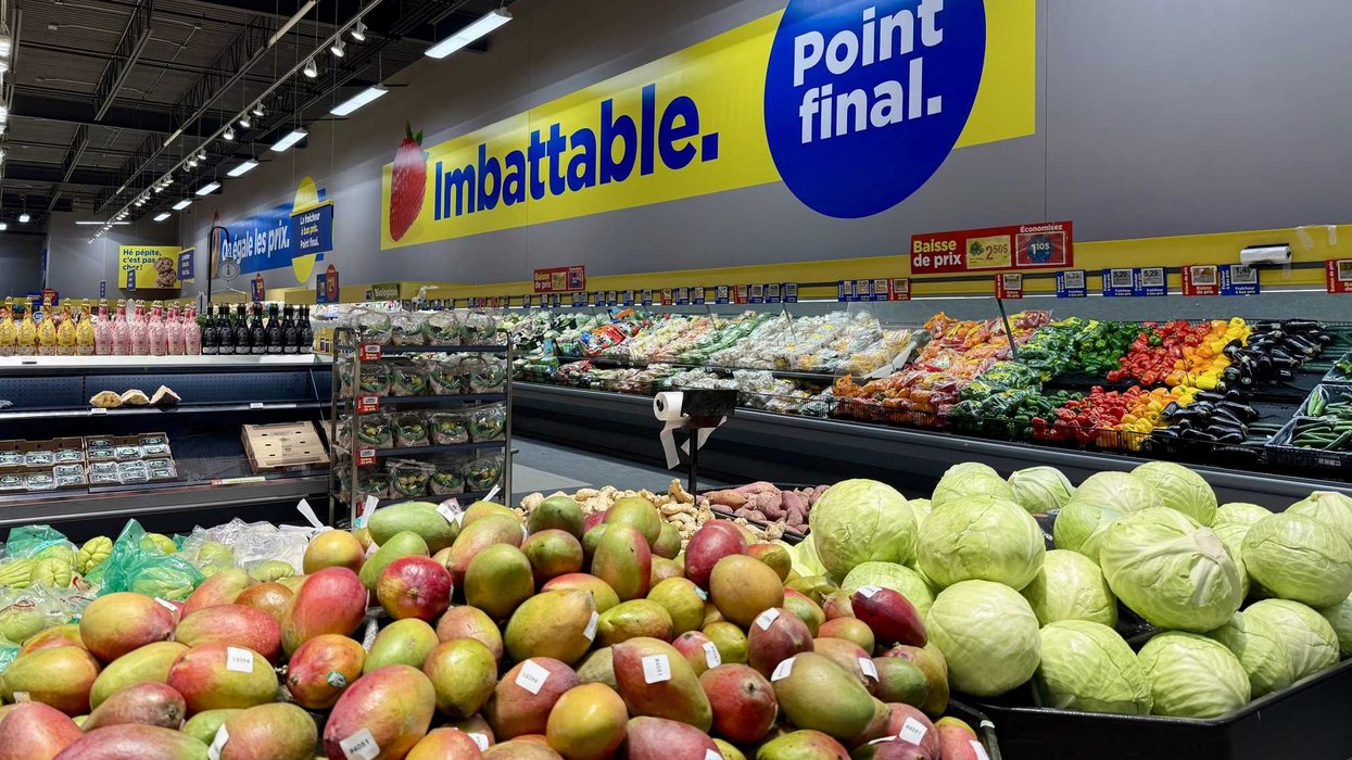 La section des fruits et légumes d'un Maxi.