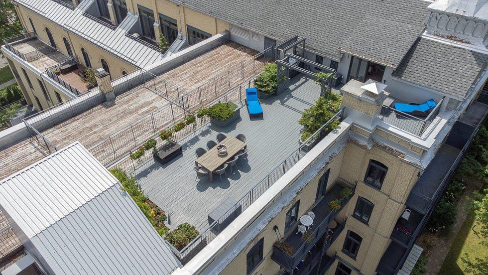 La terrasse sur le toit du penthouse.
