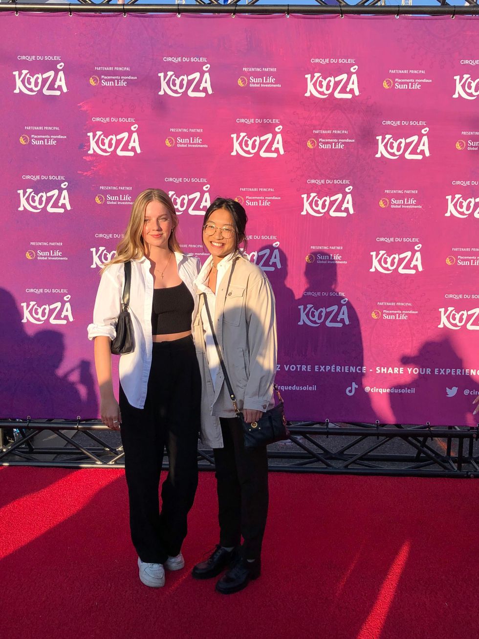 Laurence Desch\u00eanes et son accompagnatrice.