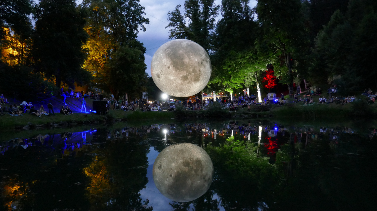Laval s'illumine et tu vas pouvoir vivre cette expérience lunaire gratuitement