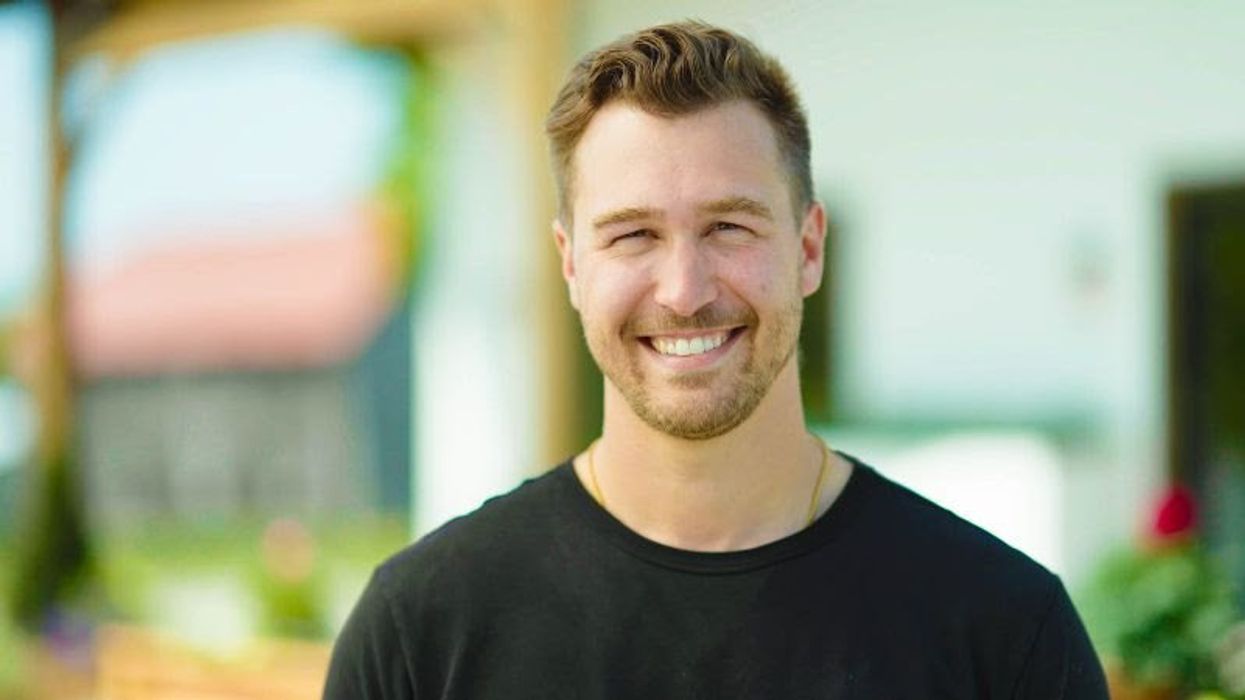 Le candidat de L’amour est dans le pré 12 Benjamin tout souriant.