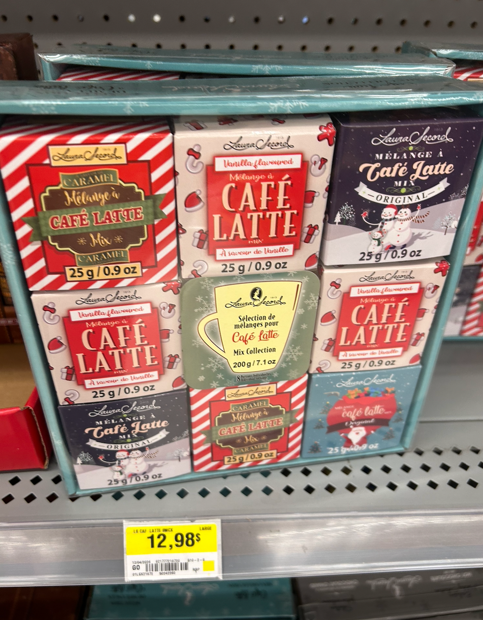 Le paquet de huit m\u00e9langes \u00e0 caf\u00e9 au lait Laura Secord sur une \u00e9tag\u00e8re au Walmart.
