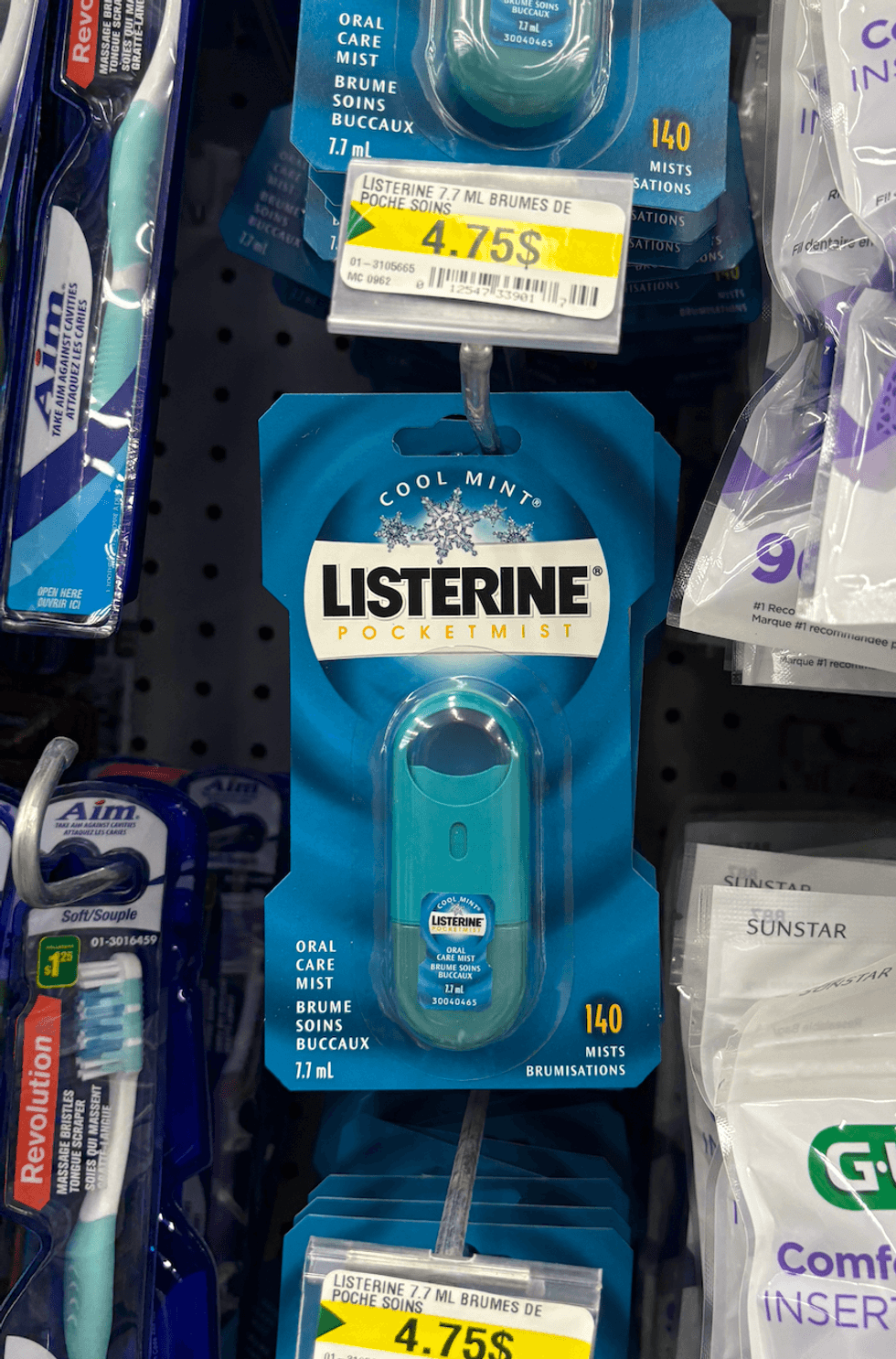 Listerine Pocketmist sur les \u00e9tag\u00e8res du Dollarama.