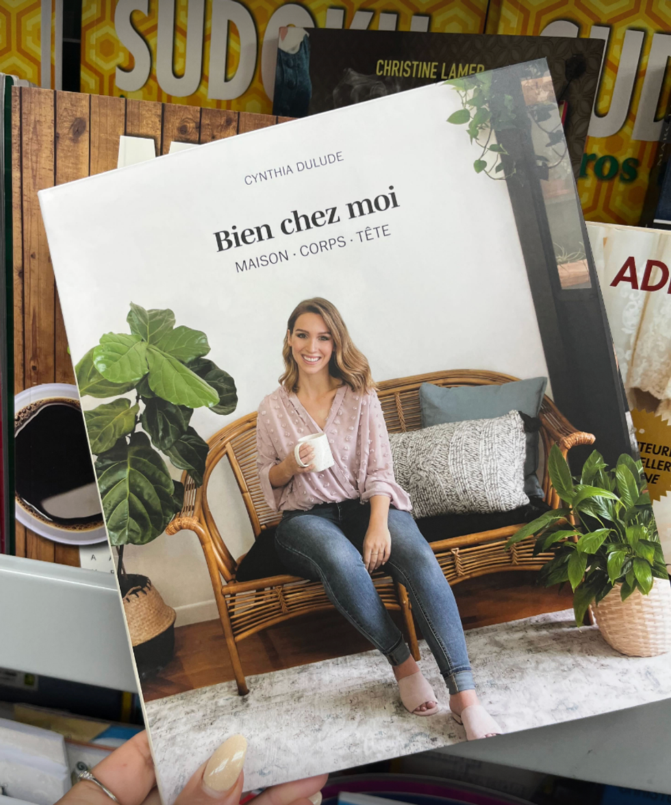 Livre de Cynthia Dulude \u00ab Bien chez moi : Maison - Corps - T\u00eate \u00bb.