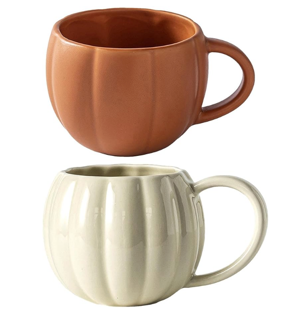 Lot de deux tasses \u00e0 caf\u00e9.