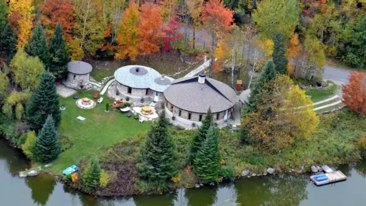 Maison à Sainte-Anne-des-Lacs.