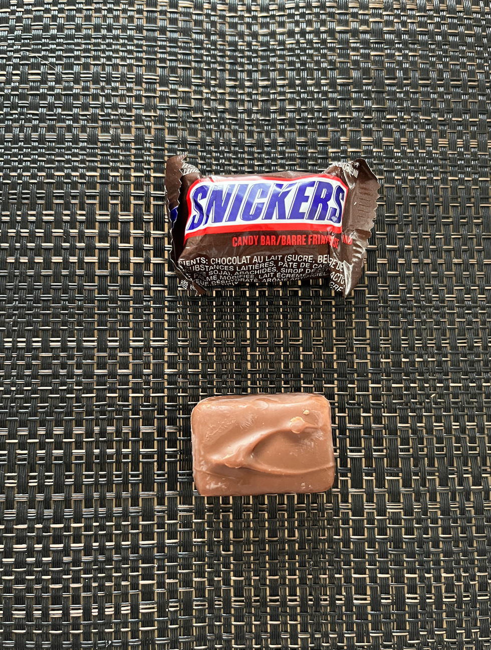 Mini barre de chocolat Snickers.