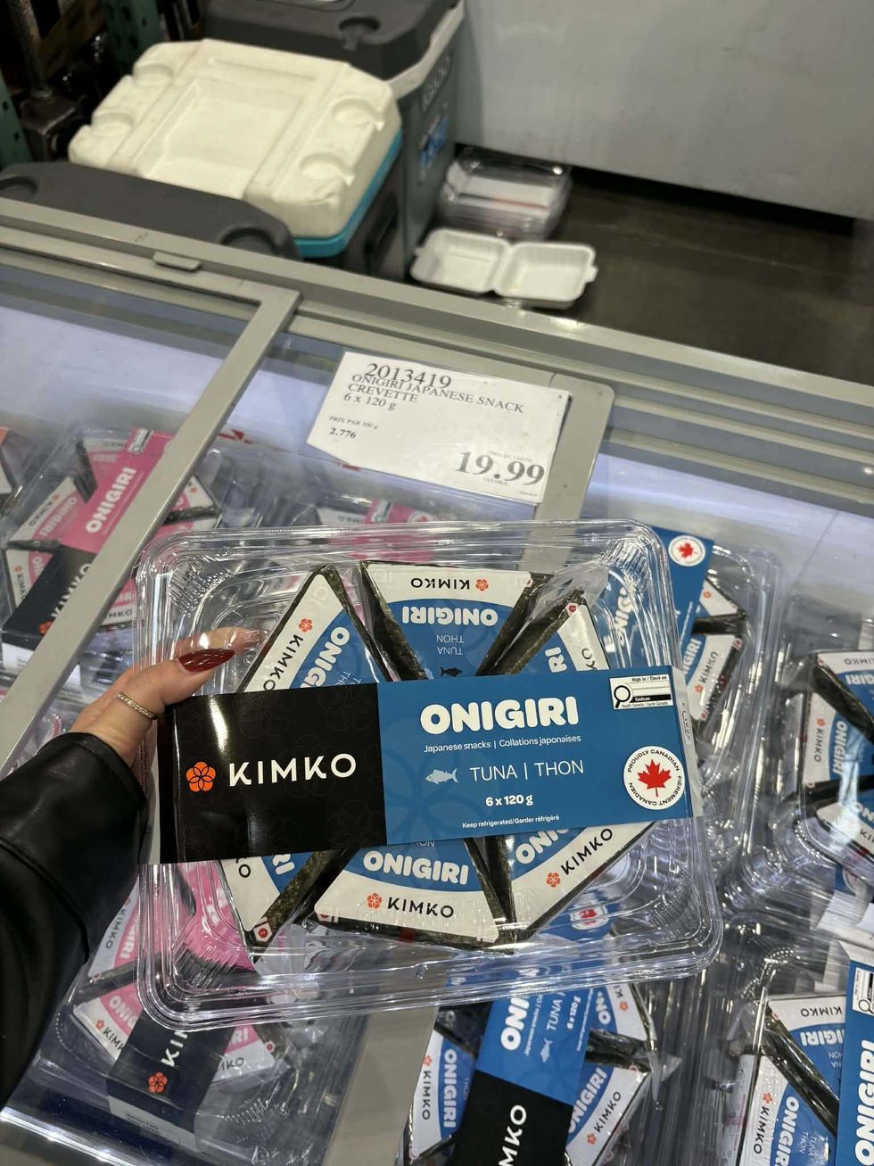 Onigiri au thon Kimko en format de 6 portions de 120 g au Costco.