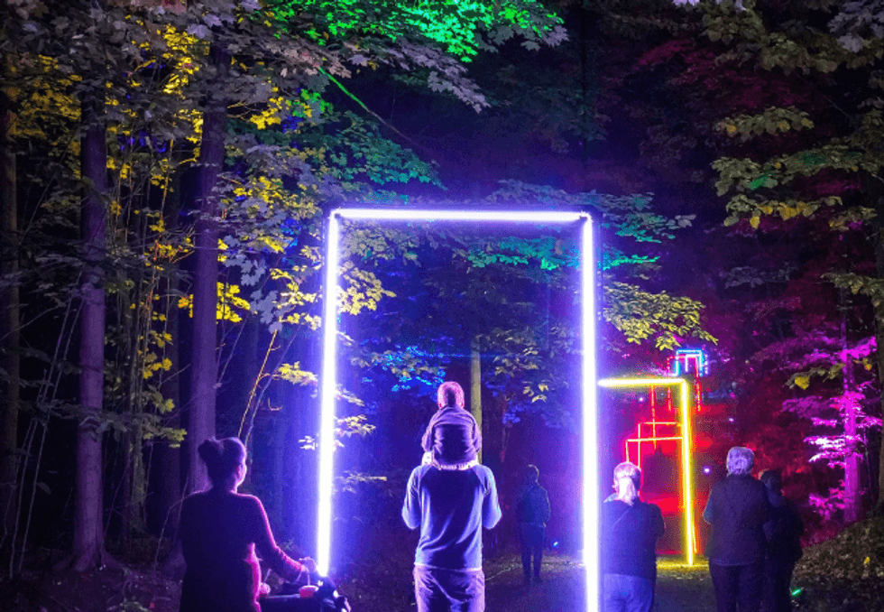 Parcours illumin\u00e9.