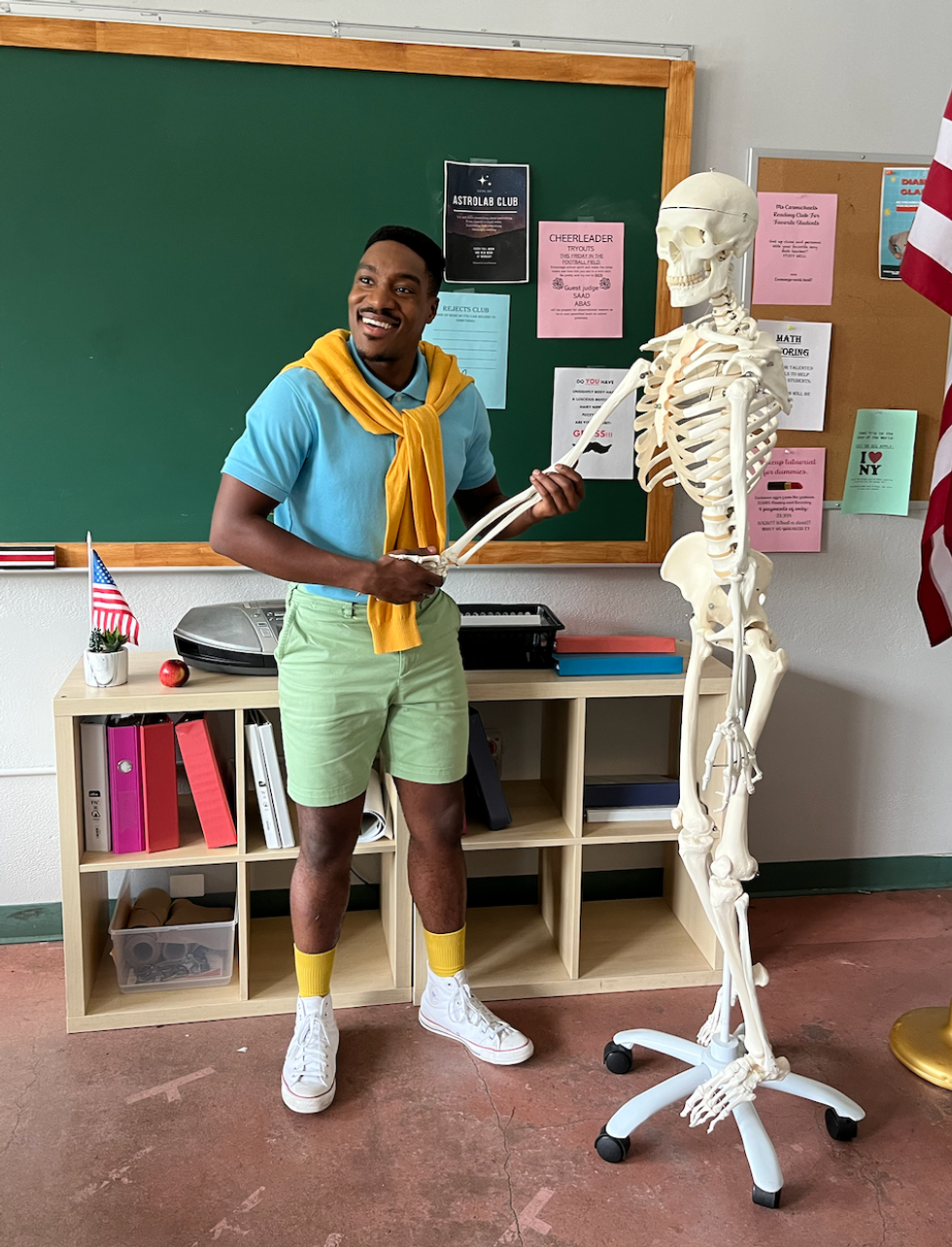 Patrick Emmanuel Abellard sur le plateau de Compl\u00e8tement Lyc\u00e9e.