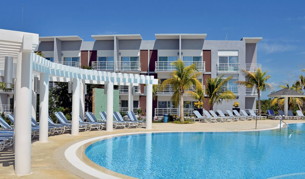 Piscine du resort Grand Aston Cayo Las Brujas Beach Resort and Spa \u00e0 Cayo Santa Maria \u00e0 Cuba.