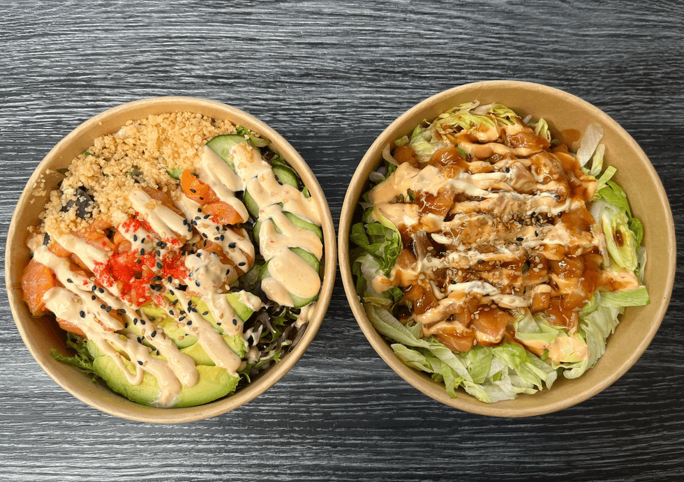 Poke bowl de Yuzu Sushi \u00e0 gauche, et poke bowl de Sushi Shop \u00e0 droite.