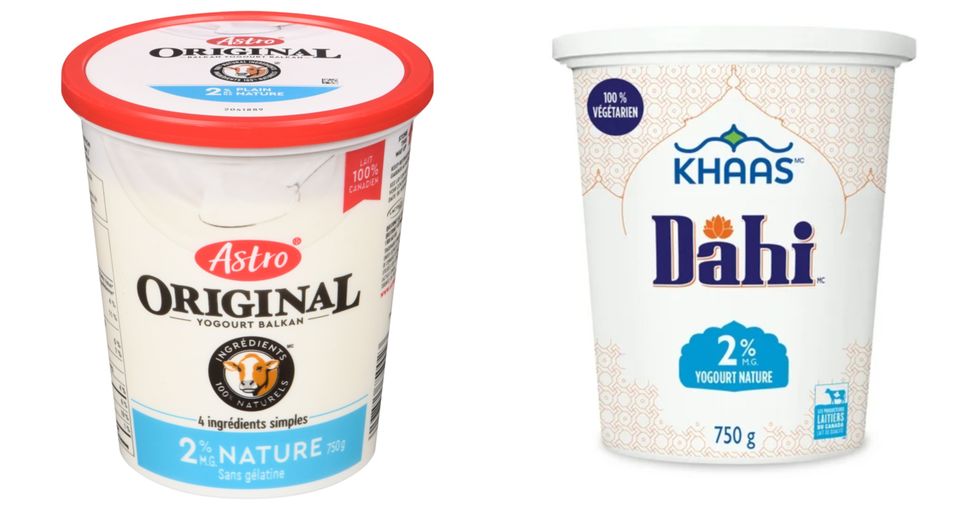Pot de yogourt nature 2 % Astro. Droite : Pot de yogourt nature 2 % Dahi.