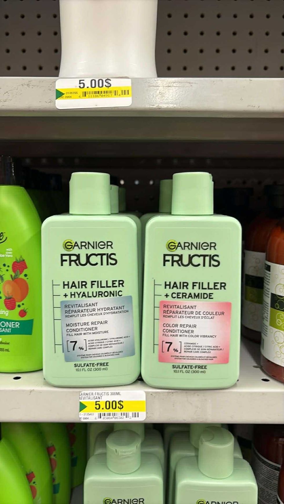 Revitalisant Fructis de Garnier sur les tablettes du Dollarama.