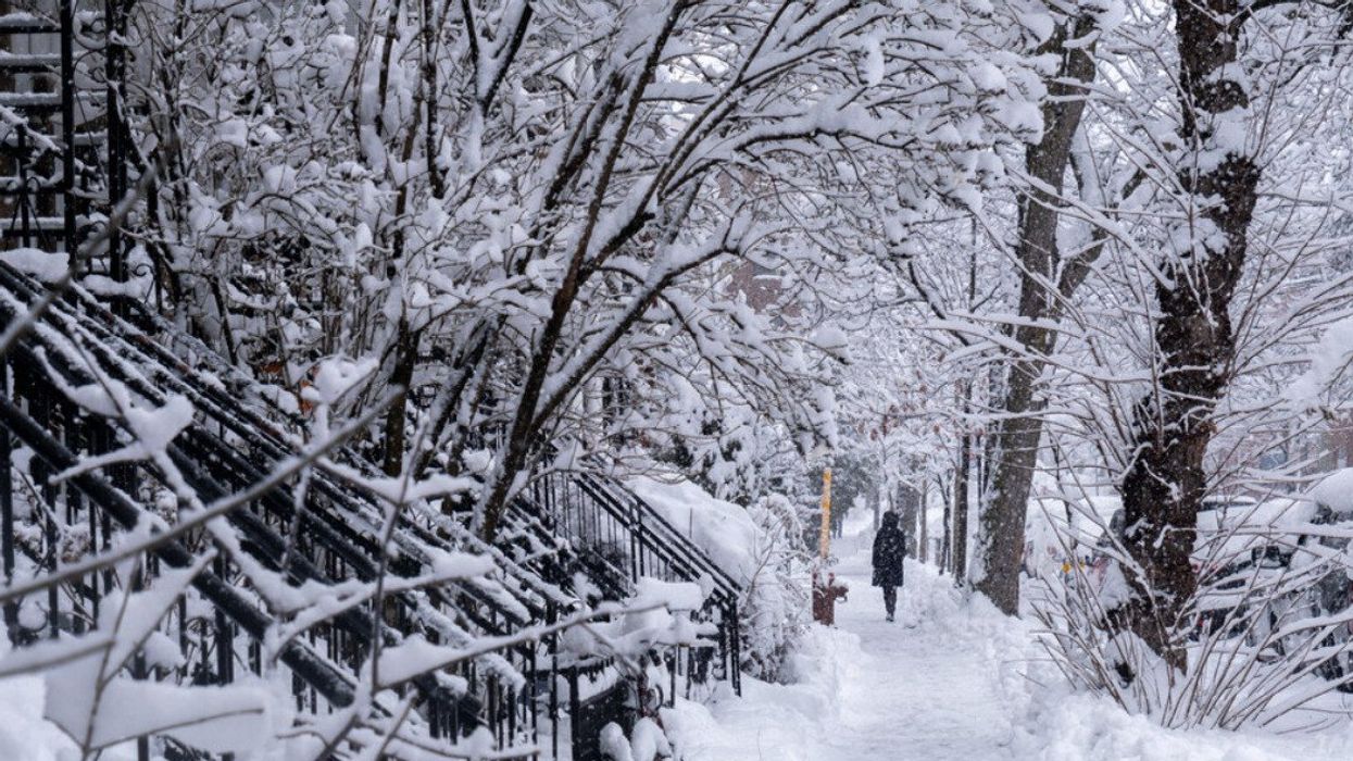 Rue de Montréal après une tempête de neige en hiver au Québec.