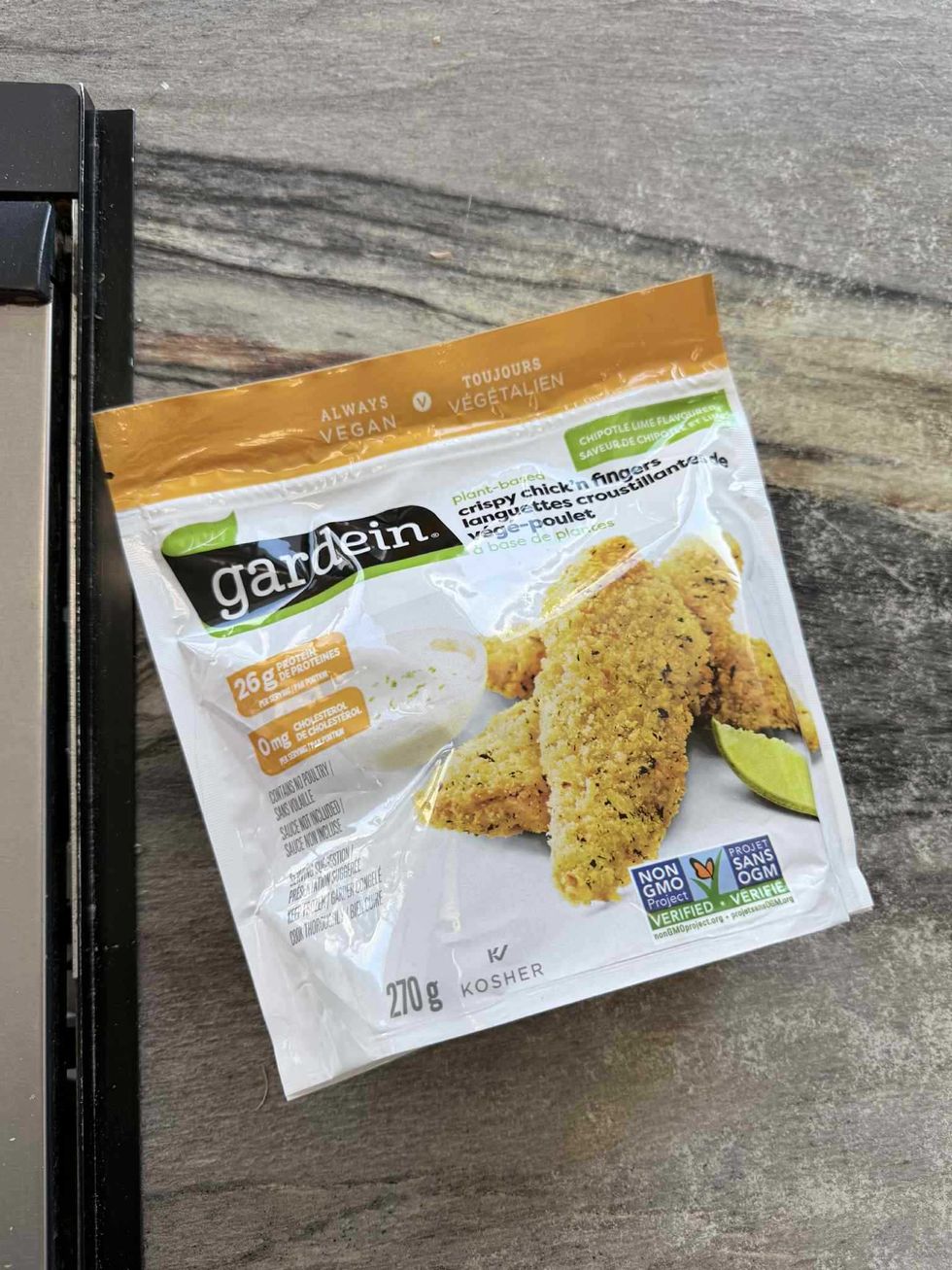 Sac de de croquettes v\u00e9g\u00e9tariennes Gardein en vente au pour 3,90 $ au Supermarch\u00e9 SavePlus.