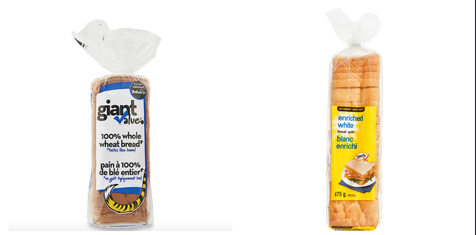 Sac de pain blanc tranch\u00e9 de la marque Giant Value. Droite : Sac de pain blanc tranch\u00e9 de la marque Sans Nom.