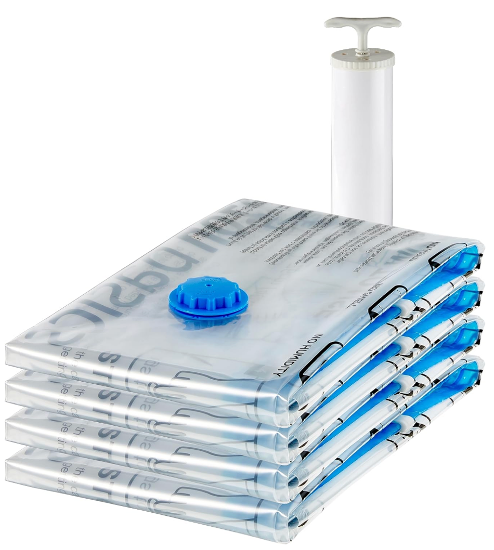 Sacs de rangement sous vide.