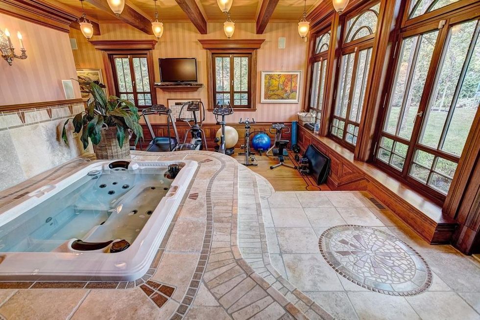 Salle d'entra\u00eenement de la propri\u00e9t\u00e9.