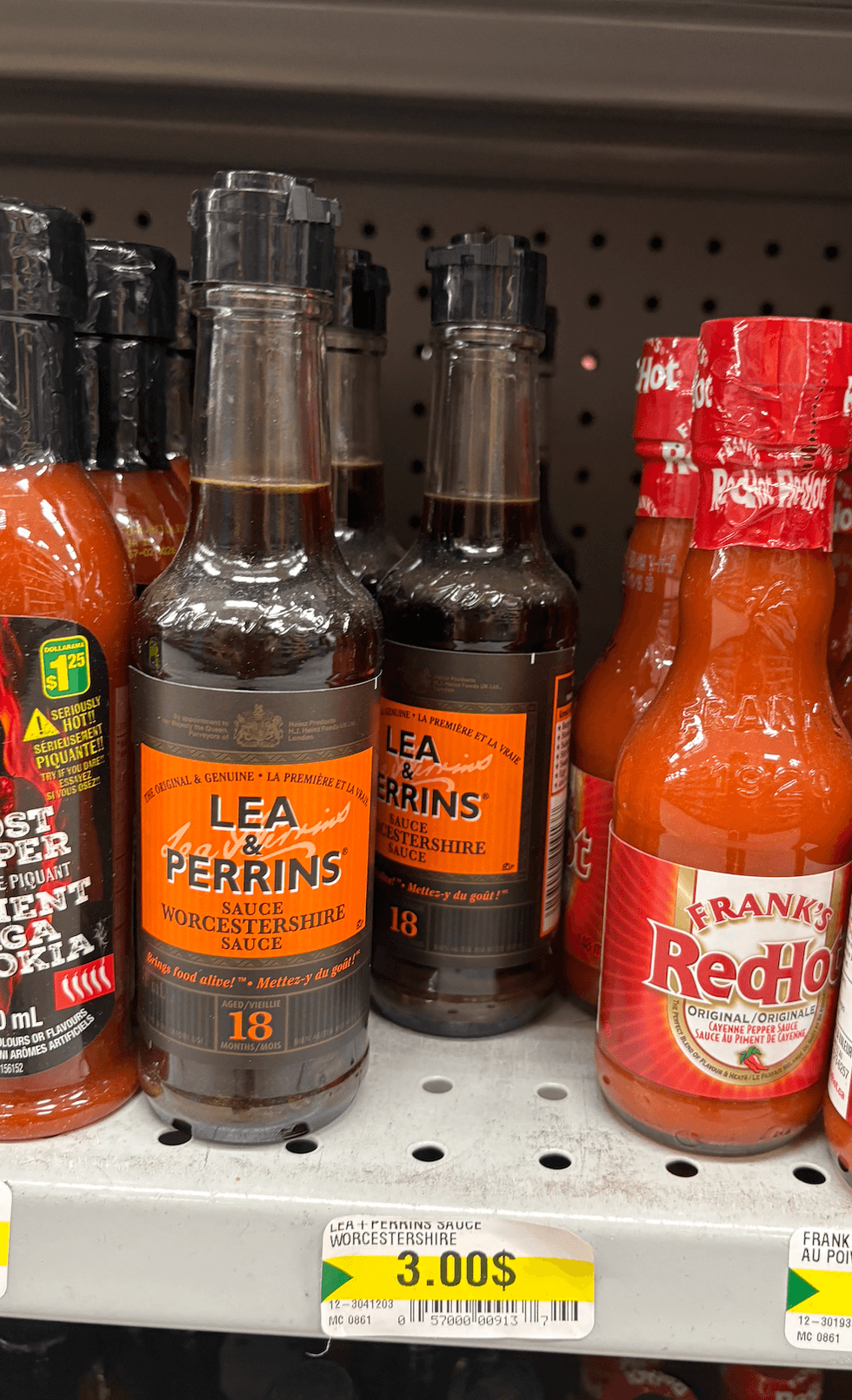 Sauce Worcestershire sur les tablettes du Dollarama.