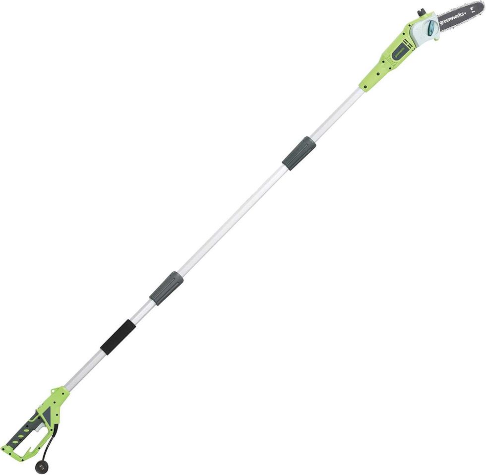 Scie GreenWorks sur perche filaire en rabais durant les offres anticip\u00e9es du Prime Day sur le site d'Amazon Canada.